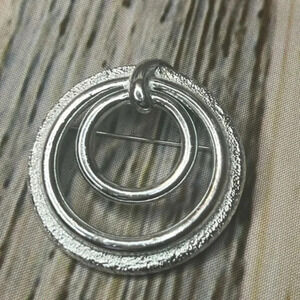 Sarah Coventry Silver Circular Brooch Pin